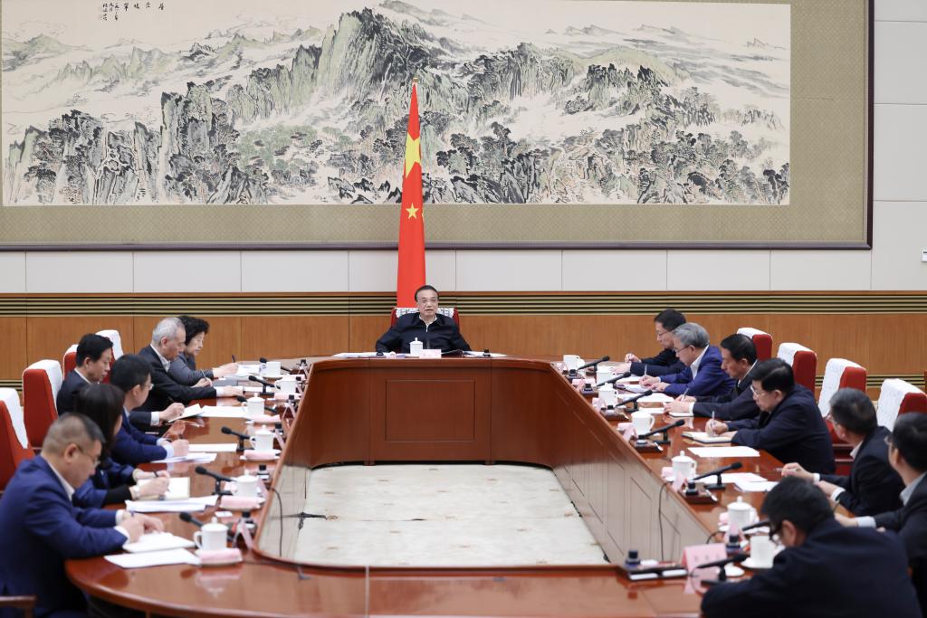 Premiê chinês enfatiza consolidação de dinâmica de crescimento estável