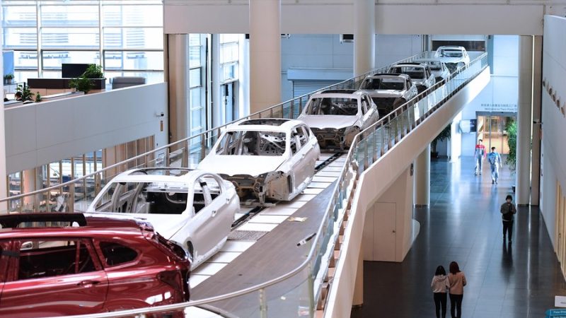 Setor de fabricação de automóveis da China registra expansão constante em 2023