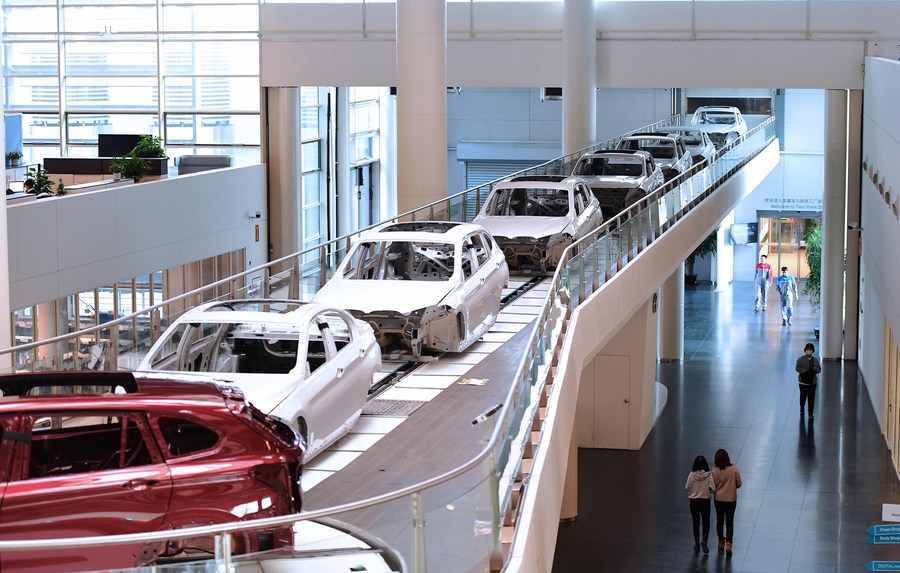 Setor de fabricação de automóveis da China registra expansão constante em 2023