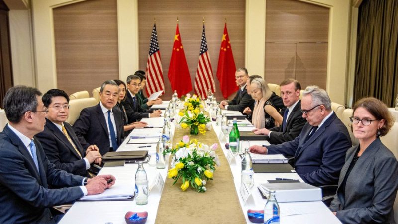 Diplomata sênior chinês reúne-se com conselheiro de Segurança Nacional dos EUA
