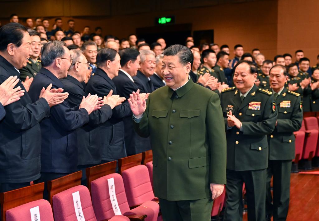 Xi estende saudações da Festa da Primavera aos veteranos militares