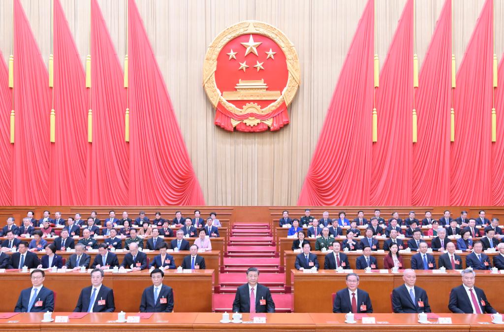 Enfoque: Legislatura nacional da China conclui sessão anual