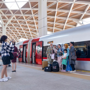 Ferrovia de alta velocidade Jacarta-Bandung completa 6 meses de operação com 2,56 milhões de passageiros transportados