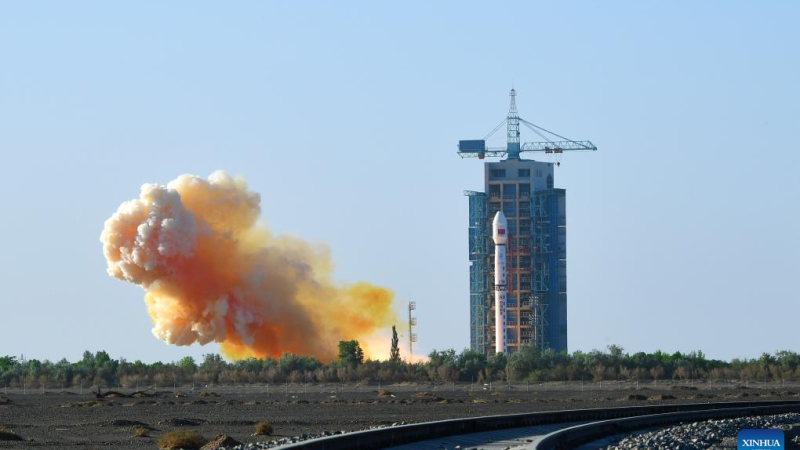 China lança novo satélite ao espaço