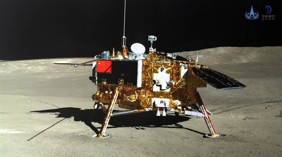 Veículo explorador lunar da China viaja 682,77 metros no lado oculto da Lua