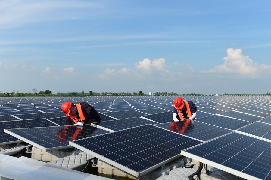 Indústria fotovoltaica da China registra rápida expansão no primeiro semestre