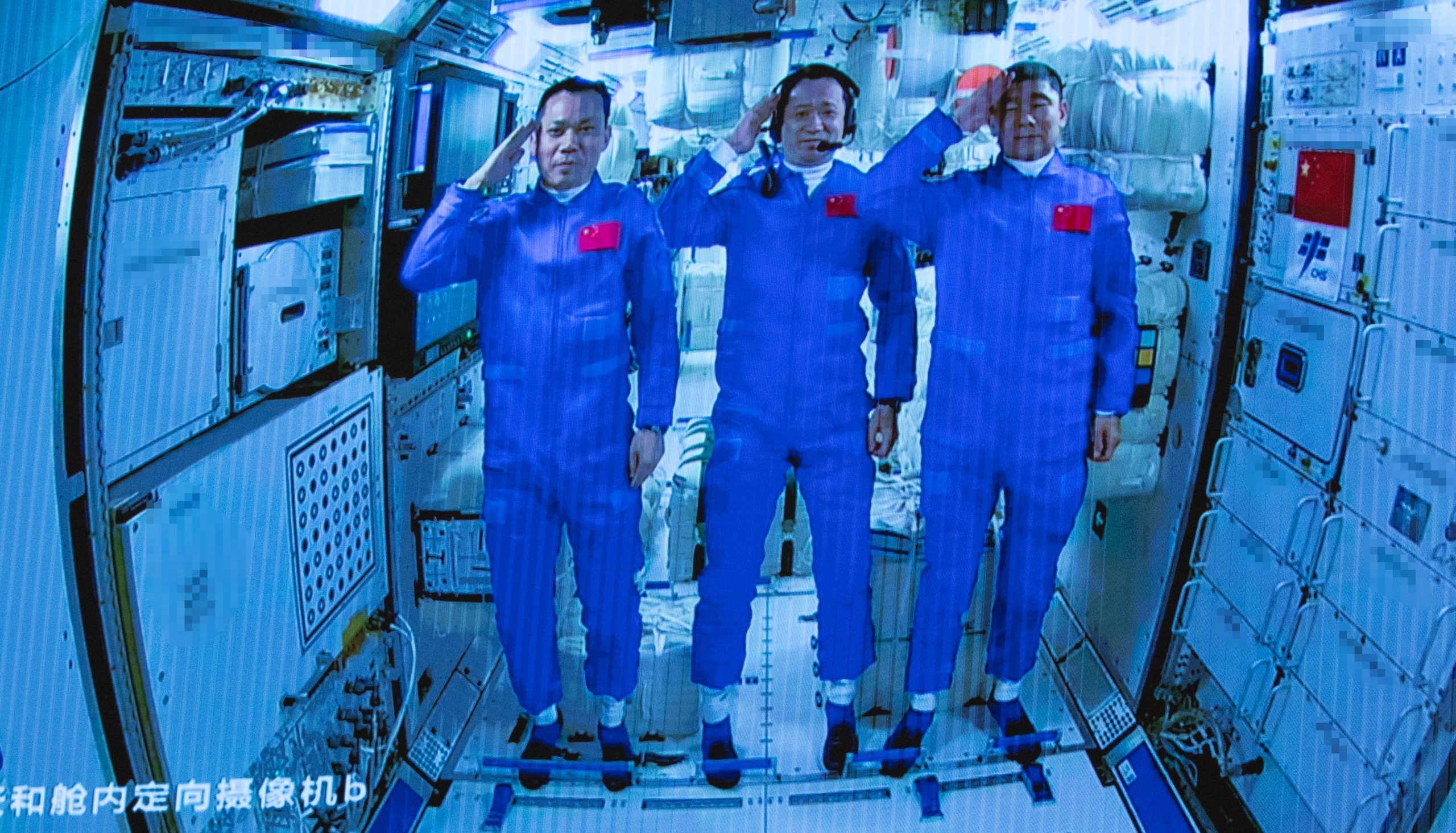Shenzhou-12 se separa do módulo central da estação espacial