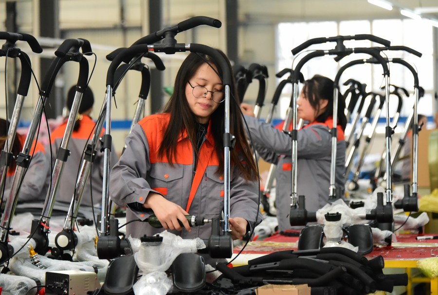 China adiará pagamento de impostos para pequenas e médias empresas de manufatura