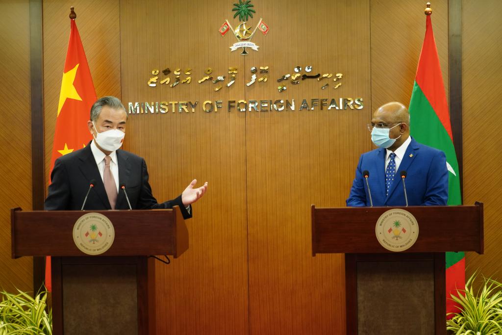 China e Maldivas prometem cooperação no Cinturão e Rota e recuperação pós-pandemia
