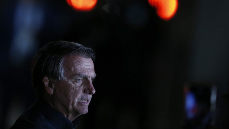 Ex-presidente Bolsonaro nega participação em plano golpista