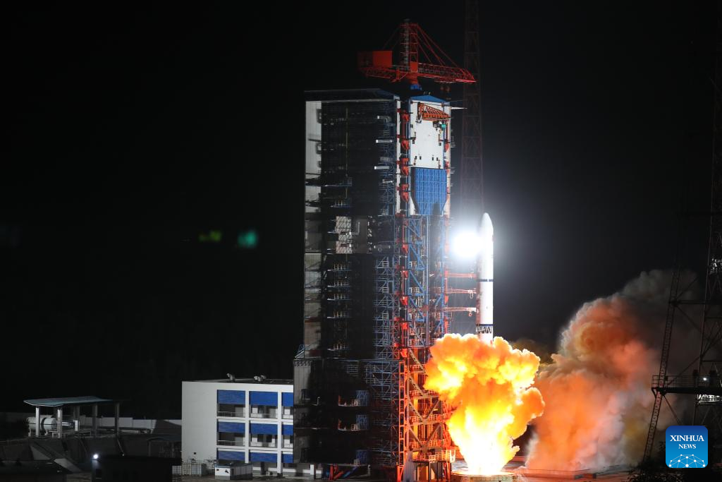 China lança novo grupo de satélites de sensoriamento remoto