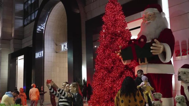 Produtos chineses ganham preferência na decoração natalina de São Paulo