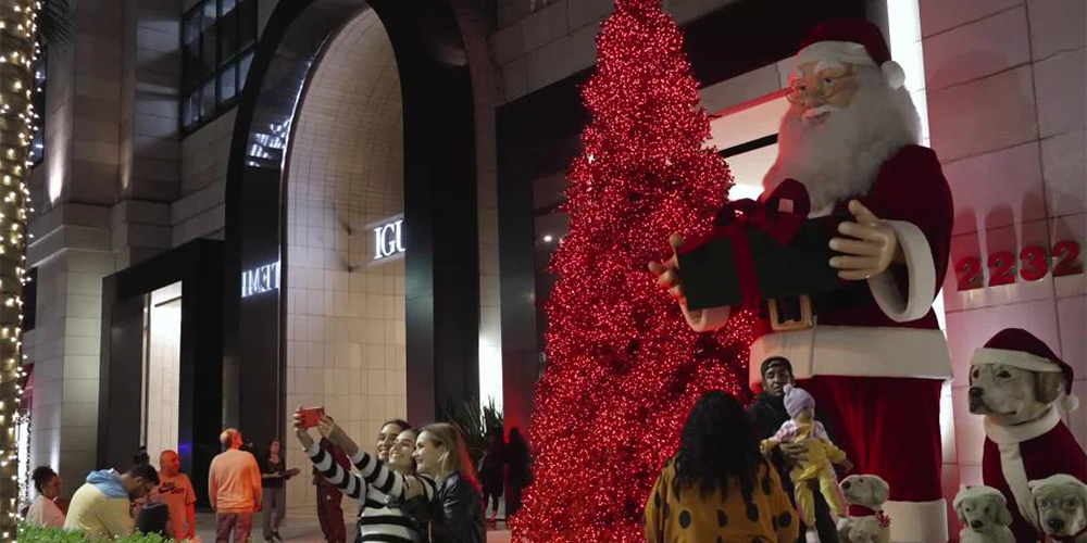 Produtos chineses ganham preferência na decoração natalina de São Paulo