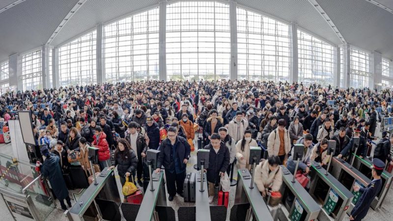 Ferrovias chinesas registram 99,46 milhões de viagens de passageiros durante Festa da Primavera