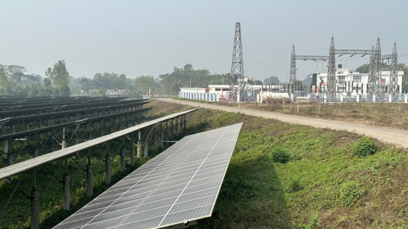 Destaque: Usina de energia solar construída pela China brilha no norte de Bangladesh