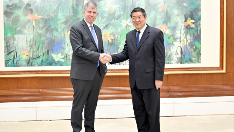 Vice-premiê chinês se reúne com alto funcionário do Tesouro dos EUA