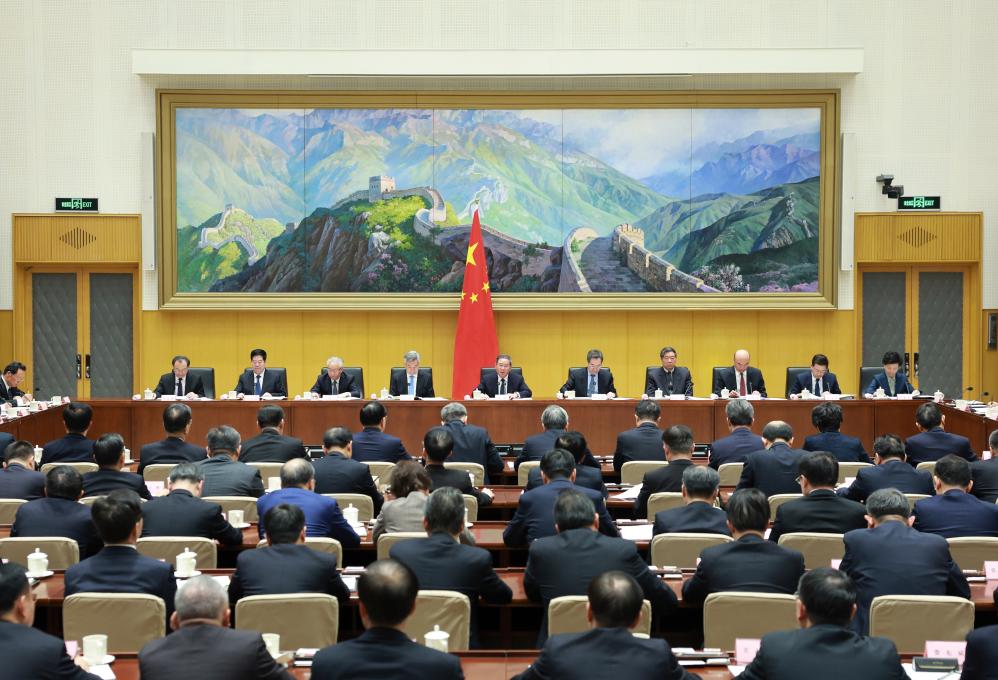 Primeiro-ministro chinês pede esforços redobrados para combater corrupção no governo