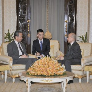 China sempre será parceira mais confiável e apoiadora mais forte do Camboja, diz Wang Yi