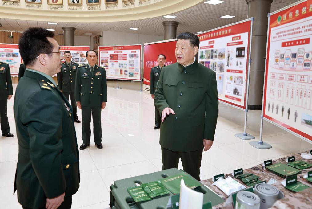 Xi enfatiza a construção de universidades médicas militares de classe mundial