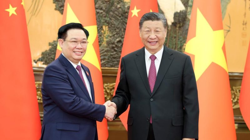 Xi reúne-se com presidente da Assembleia Nacional do Vietnã