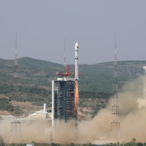 China envia quatro satélites ao espaço
