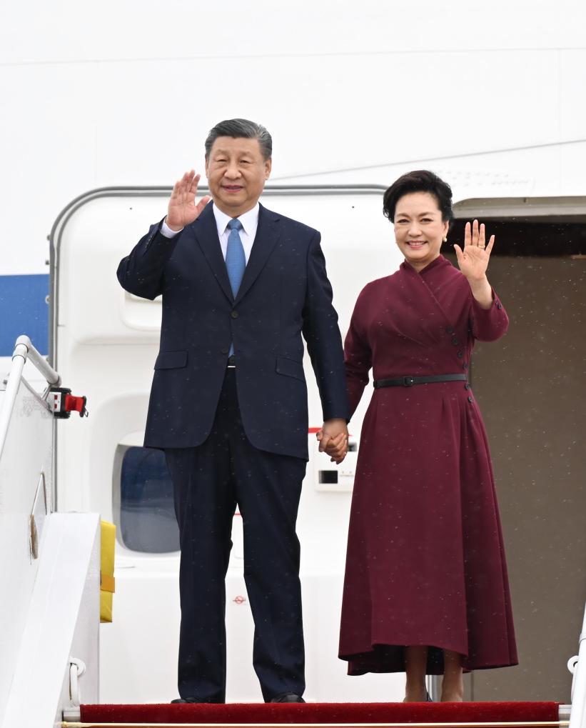 Xi busca abrir um futuro mais brilhante das relações China-França por meio da visita