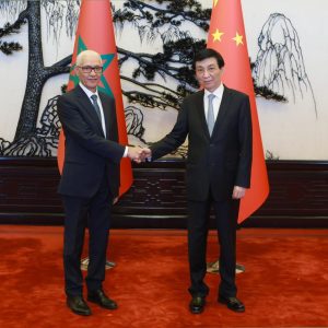 Mais alto conselheiro político da China se reúne com presidente da Câmara dos Representantes de Marrocos